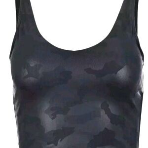 NWOT Yogalicious Lux Black cropped Yoga Activewear Top Size S
